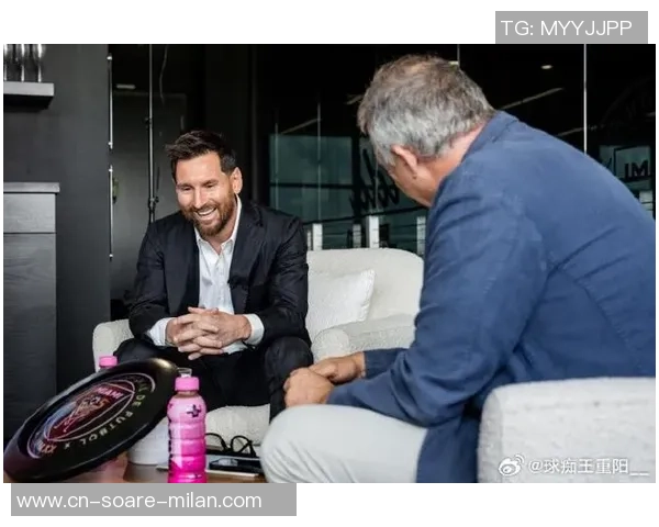 每体：梅西晚饭后去了诺坎普，今晨坐飞机前往国家队签到